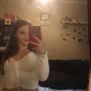 Meet your Posher, Courtney